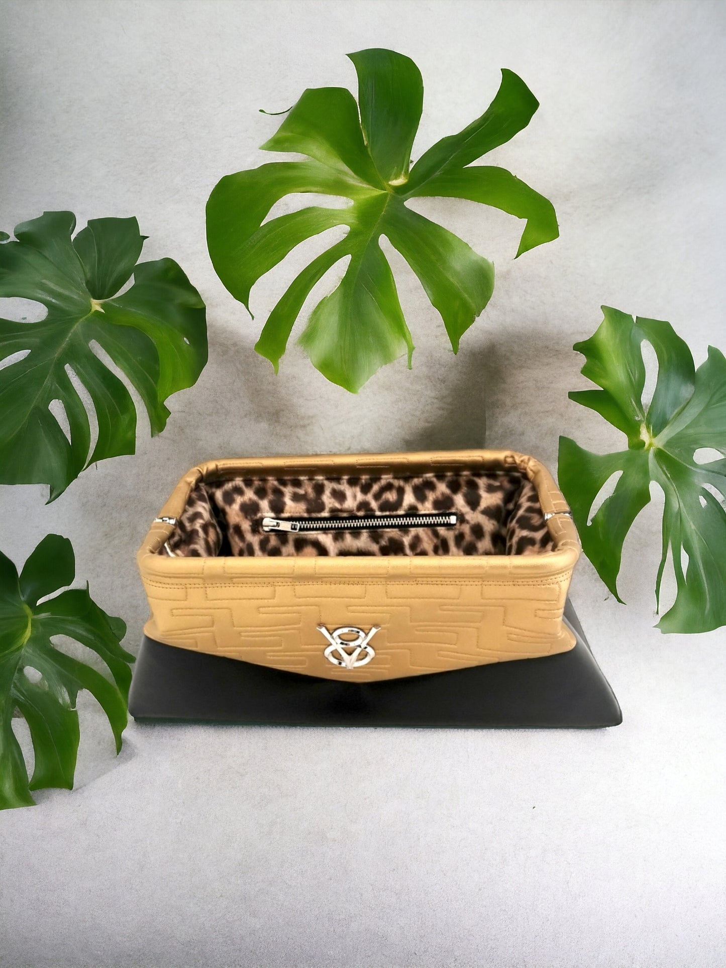Lucille V8 Clutch Bag- Atomic Gold / Vintage Black - Leo Lining