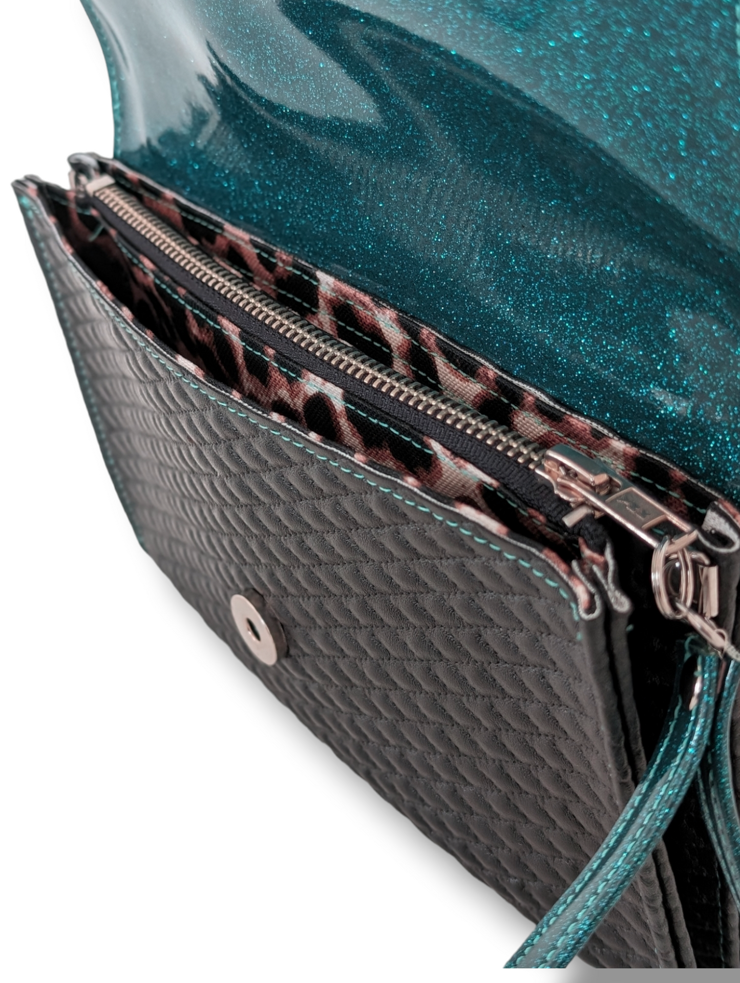 Marilyn Clutch - Teal & Black Diamond Pleat / Leopard Canvas Lining