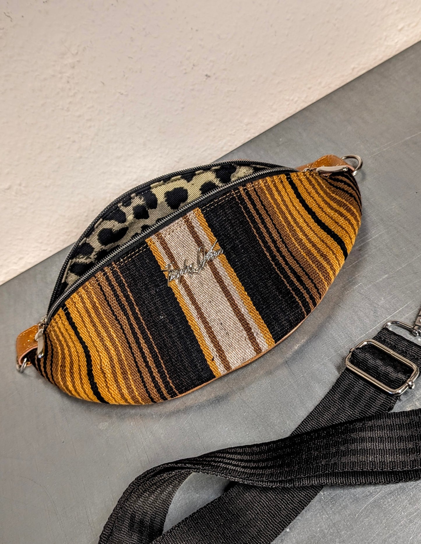 EZ Rider - Brown Mexican Blanket / Marigold Glitter - Leopard Lining