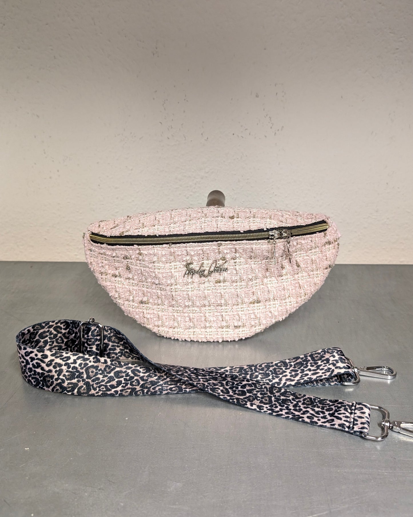 EZ Rider - Pink & Metalic Gold Boucle / Leopard Lining